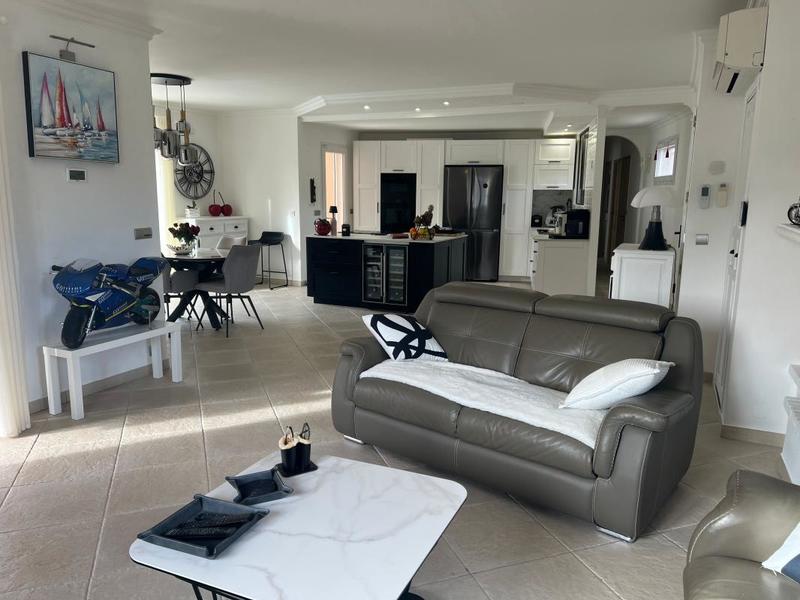 Maison - 114 m² - 4 pièces