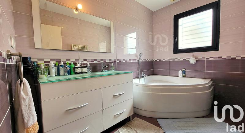 Maison - 111 m² - 6 pièces