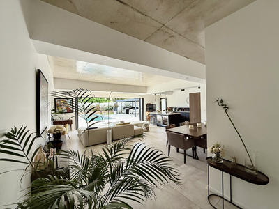 Maison - 218 m² - 5 pièces