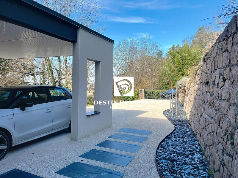 Maison - 202 m² - 4 pièces