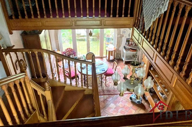 Moulin - 300 m² - 7 pièces