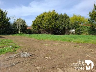Terrain constructible - 623 m²