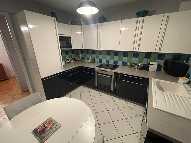 Appartement - 111 m² - 6 pièces