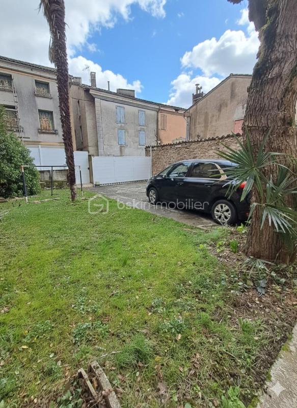 Demeure - 139 m² - 6 pièces