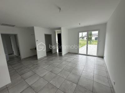 Maison traditionnelle - 87 m² - 4 pièces