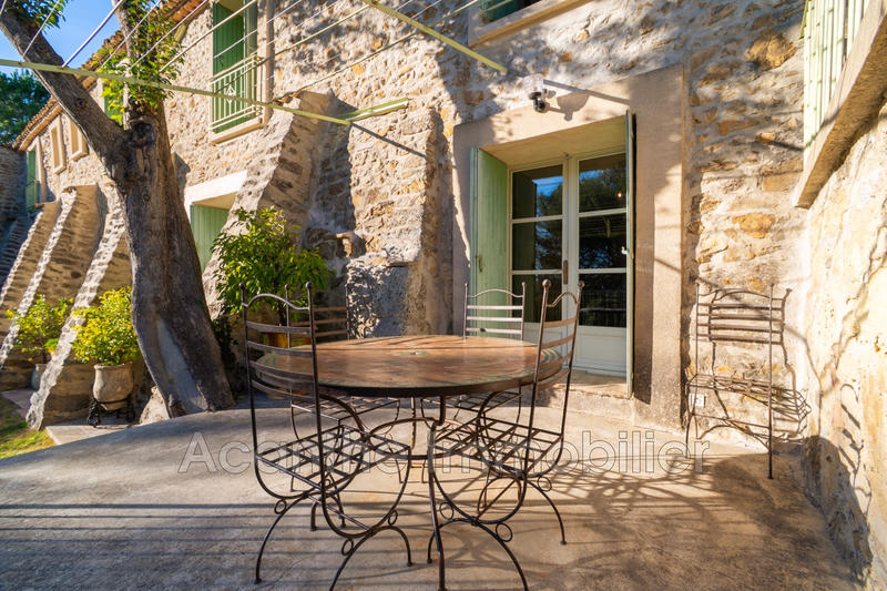 Mas - 298 m² - 8 pièces