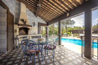 Villa - 371 m² - 8 pièces