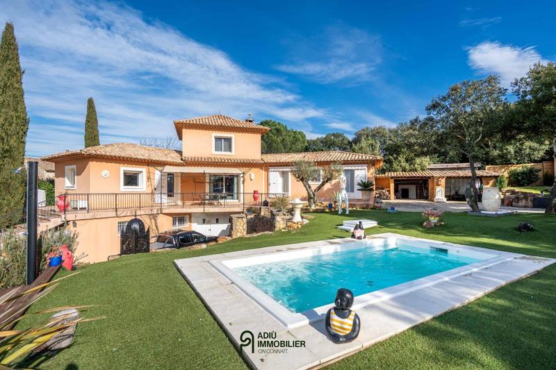 Villa - 185 m² - 6 pièces