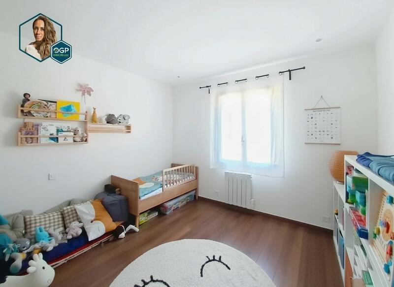 Maison - 93 m² - 4 pièces