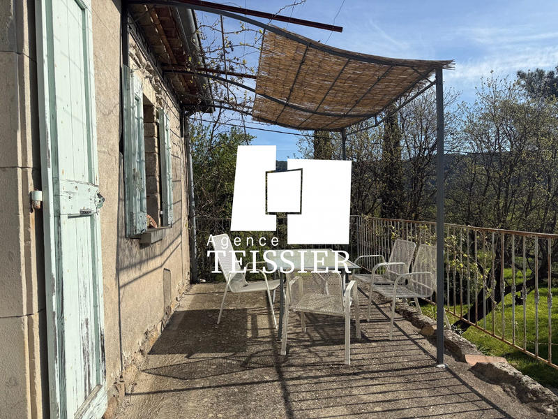 Maison - 216 m² - 12 pièces