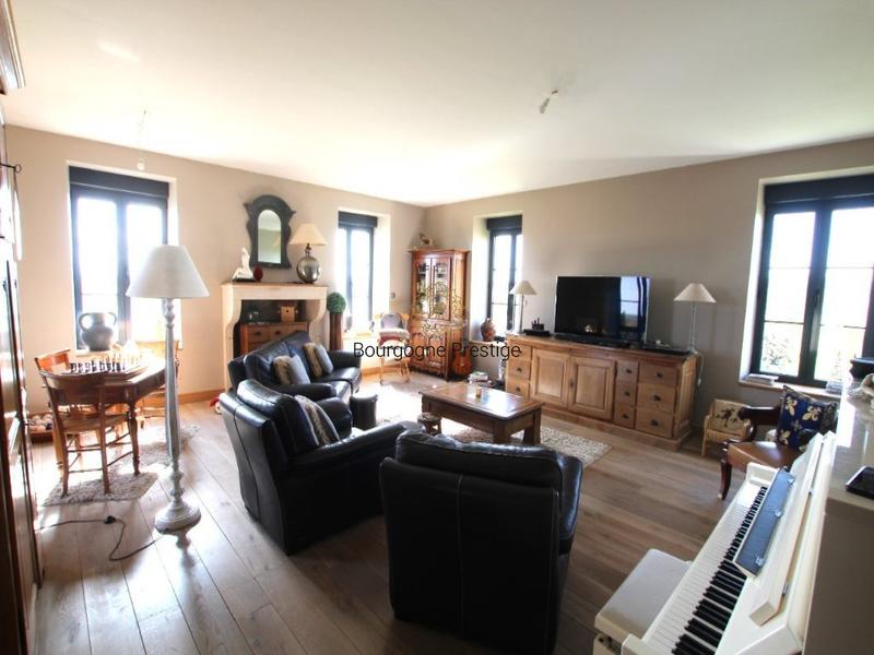 Propriété - 255 m² - 7 pièces