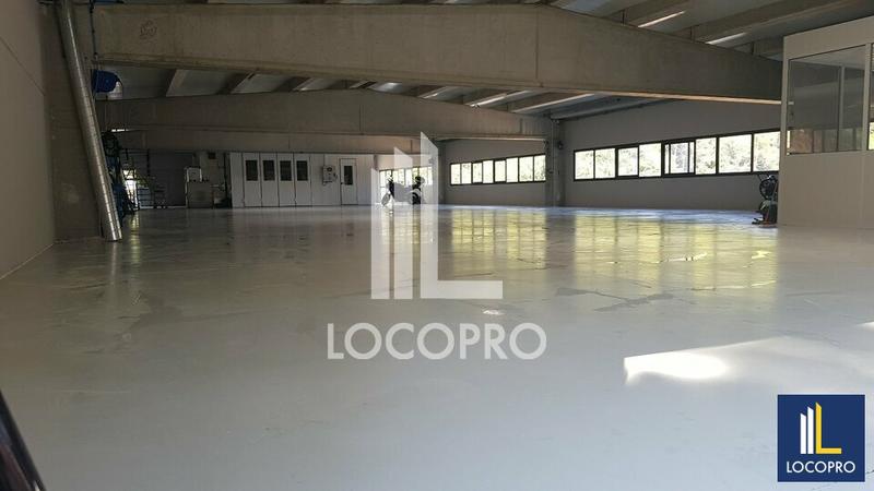 Local d'activité / Entrepôt - 578 m²