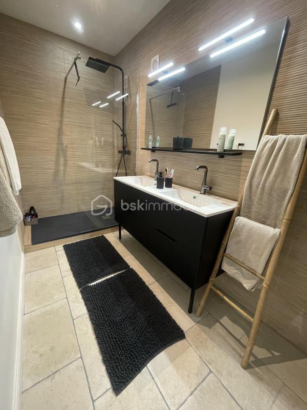 Maison - 160 m² - 7 pièces