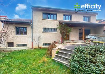 Maison - 310 m² - 6 pièces