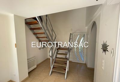 Maison - 111 m² - 4 pièces