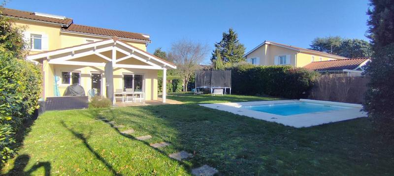 Maison - 121 m² - 5 pièces