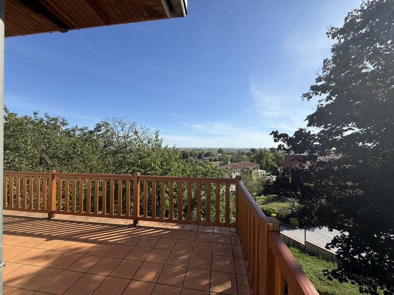 Maison traditionnelle - 119 m² - 4 pièces