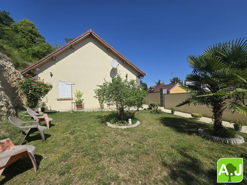 Maison - 92 m² - 5 pièces