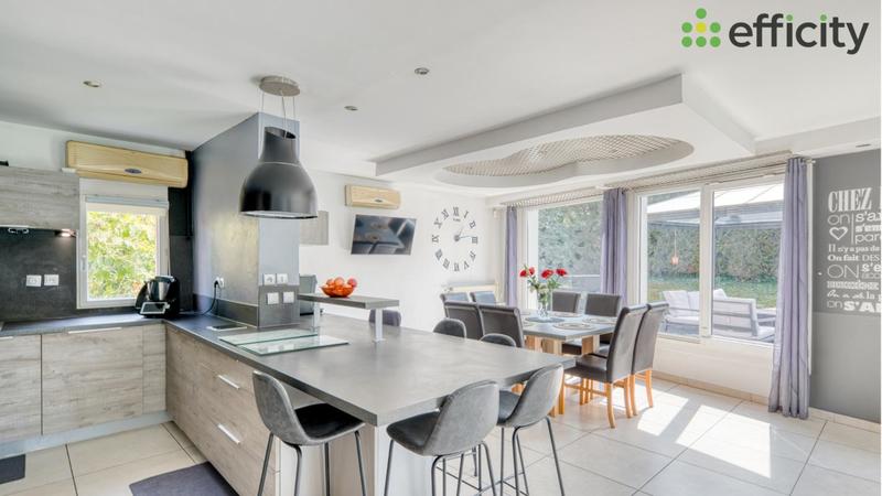 Maison - 264 m² - 8 pièces