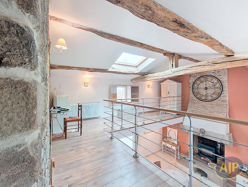 Maison - 231 m² - 12 pièces