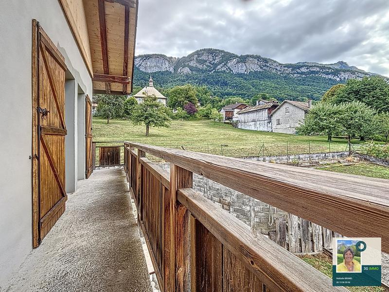 Maison - 208 m² - 8 pièces