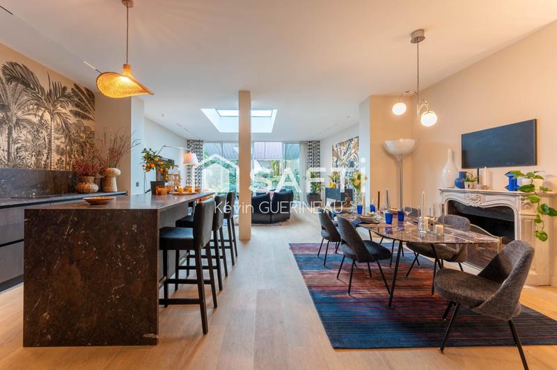 Villa - 210 m² - 6 pièces