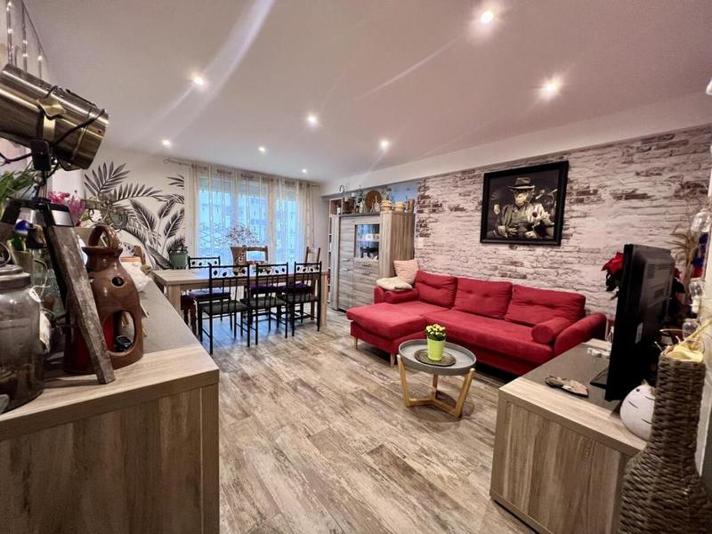 Appartement - 82 m² - 4 pièces