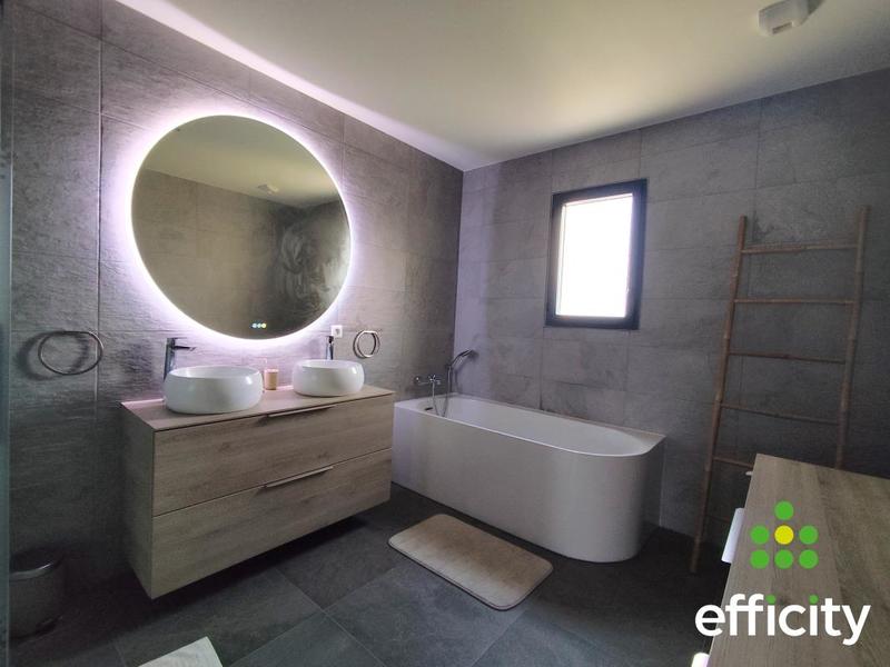 Maison - 160 m² - 6 pièces