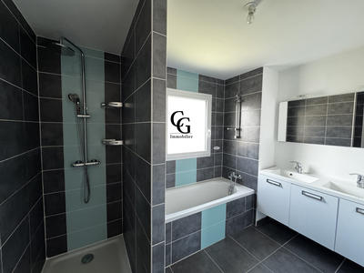 Maison - 80 m² - 4 pièces