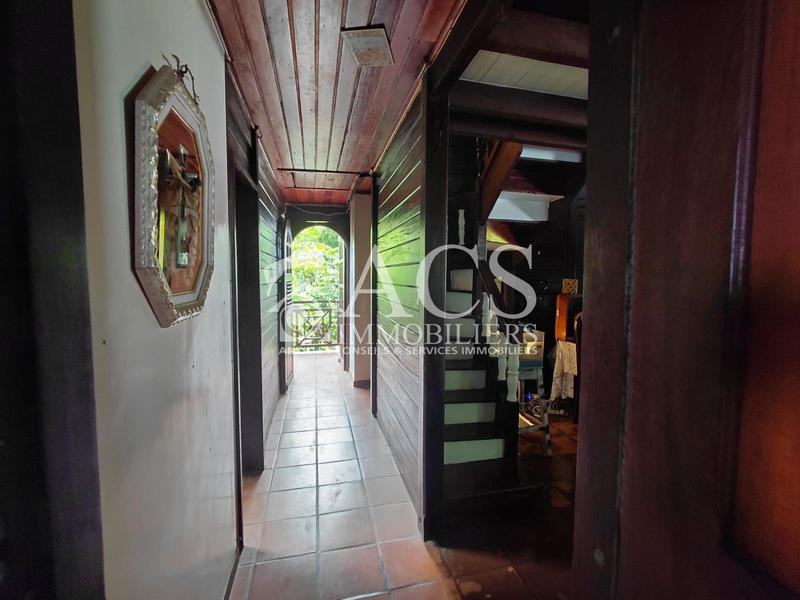 Maison - 180 m² - 5 pièces