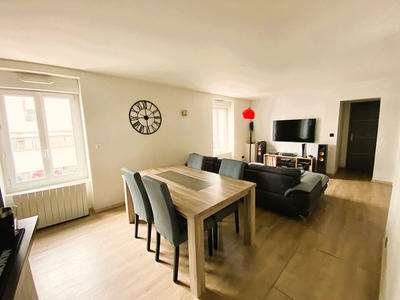 Appartement - 84 m² - 4 pièces