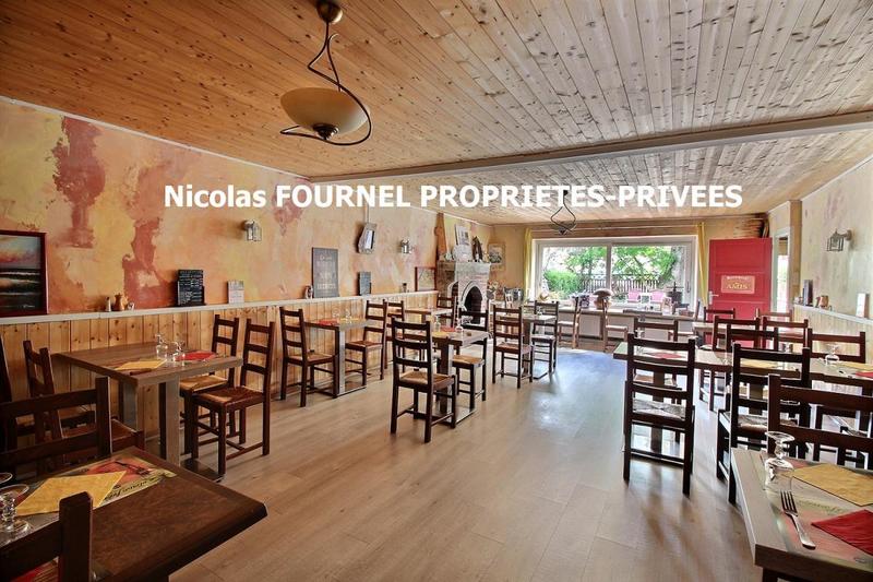 Maison - 280 m² - 6 pièces