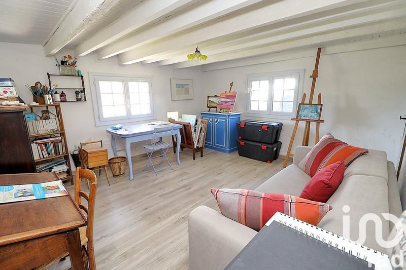 Maison - 241 m² - 10 pièces