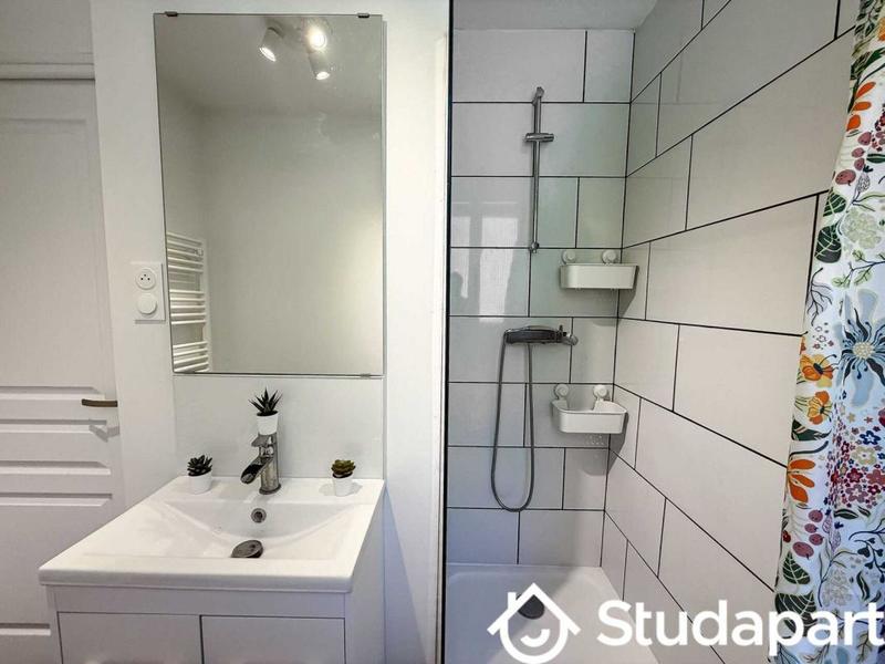 Appartement - 66 m² - 1 pièce