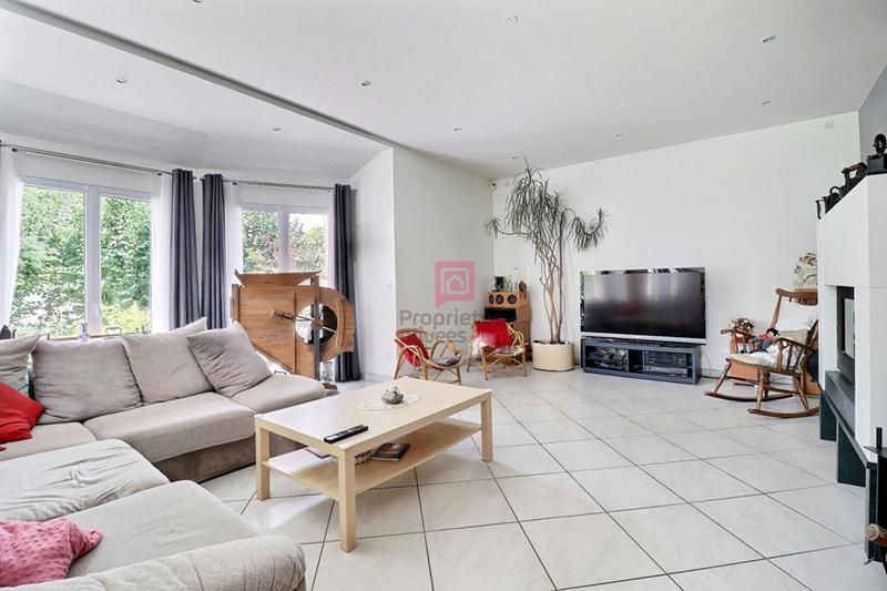 Maison - 250 m² - 10 pièces