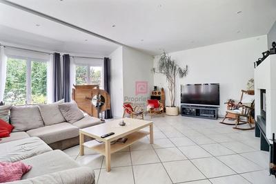 Maison - 250 m² - 10 pièces