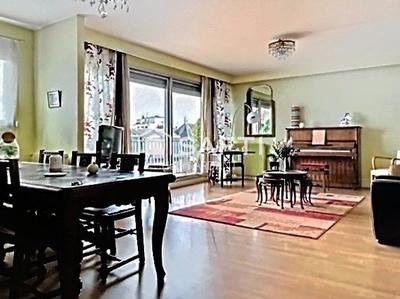 Appartement - 92 m² - 4 pièces