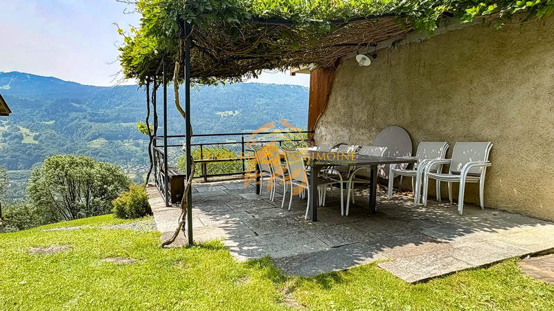 Maison - 400 m² - 10 pièces