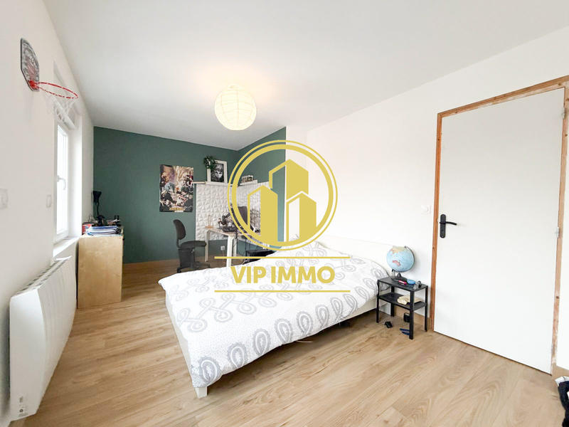 Maison - 142 m² - 8 pièces