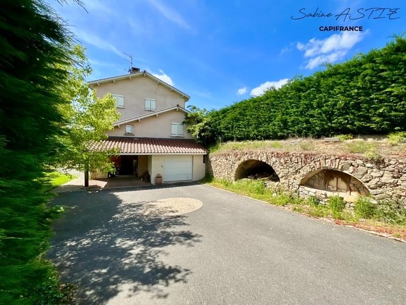 Maison - 185 m² - 6 pièces