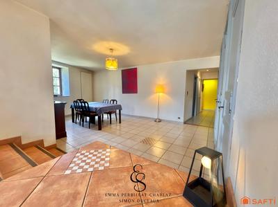 Maison - 244 m² - 8 pièces