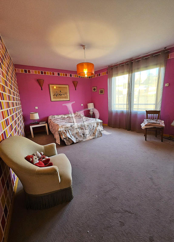 Appartement - 242 m² - 6 pièces