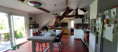 Maison - 180 m² - 7 pièces