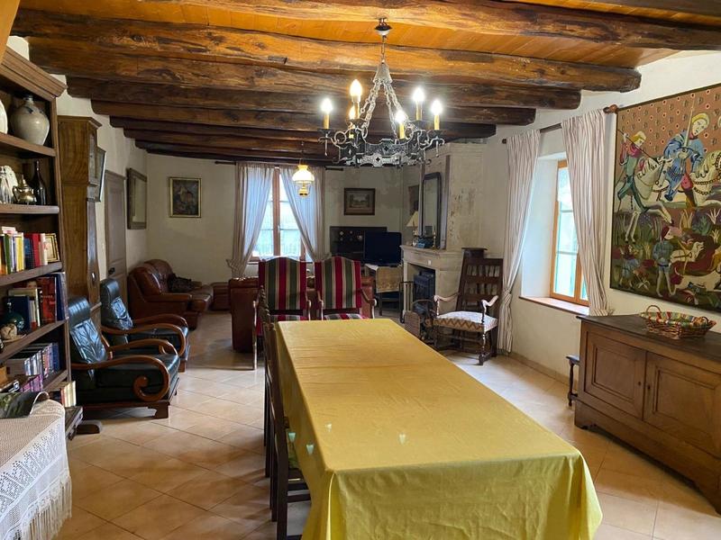 Maison - 150 m² - 8 pièces