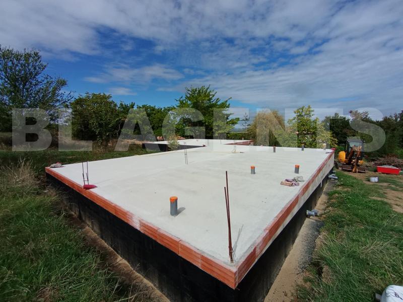 Terrain constructible - 1 480 m²