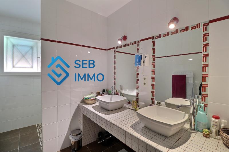 Maison - 167 m² - 6 pièces