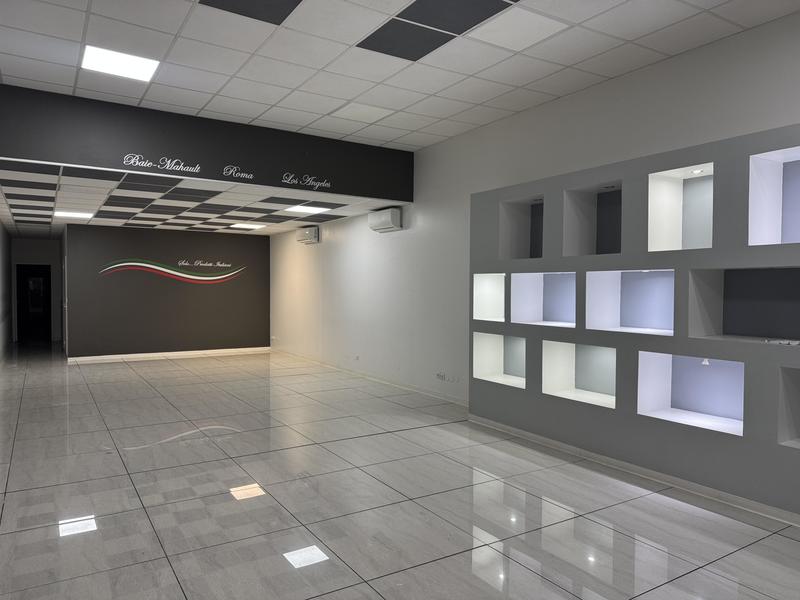 Local commercial - 165 m² - 3 pièces