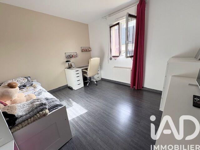 Maison - 93 m² - 4 pièces