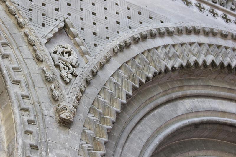 Les Etonnants Patrimoines : a la quête des créatures fabuleuse du Moyen-Age