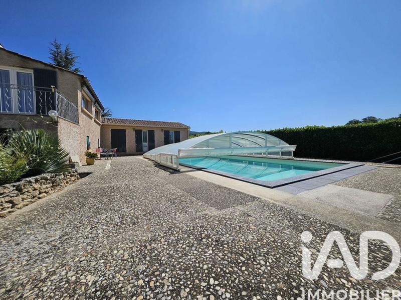 Maison - 171 m² - 7 pièces